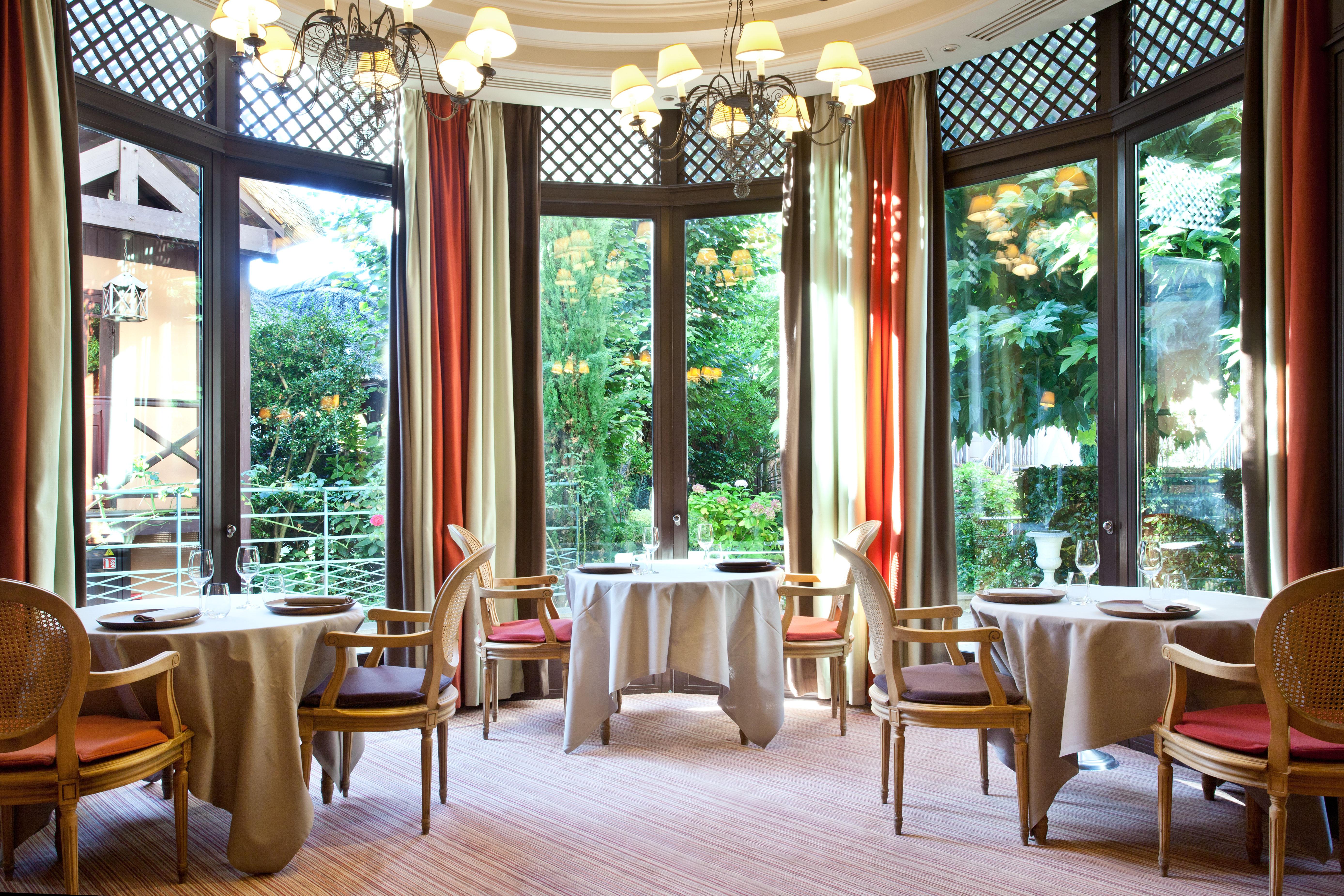 เล เอต็อง เดอ โกโรต์ Hotel Ville-d'Avray ภายนอก รูปภาพ